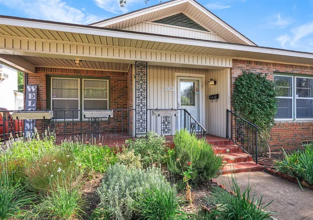 Photo 3 of Single family home for sale at 1119 W Walker St, Denison, TX 75020 | MLS# 21340047 | Listing updated on 2026-09-09