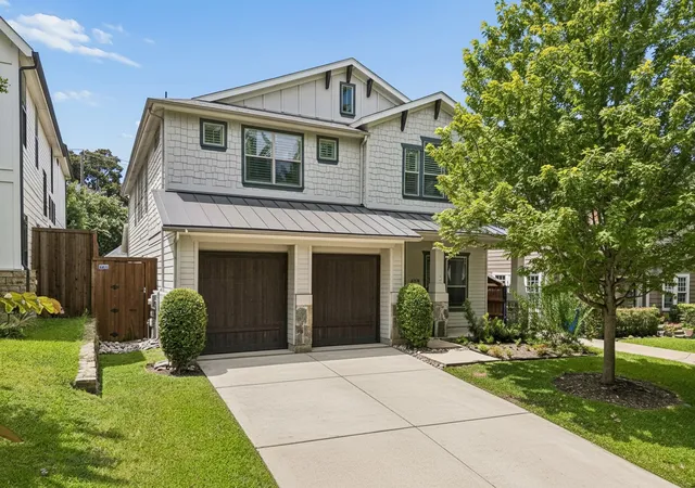 Photo 2 of Single family home for sale at 6214 Belmont Ave, Dallas, TX 75214 | MLS# 21339859 | Listing updated on 2026-07-28