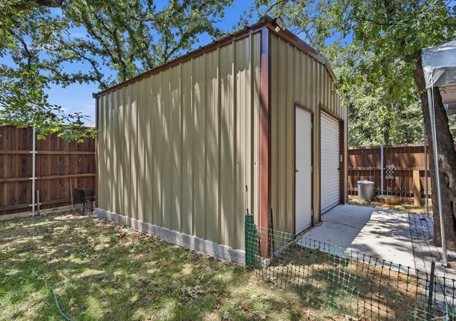 Photo 2 of Single family home for sale at 138 Dogwood Dr, Aubrey, TX 76227 | MLS# 21335608 | Listing updated on 2026-09-15