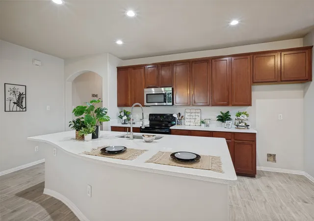 Photo 4 of Single family home for sale at 1604 Goodwin Dr, Aubrey, TX 76227 | MLS# 21316139 | Listing updated on 2026-09-12