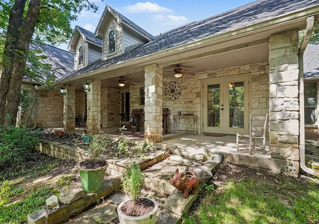 Photo 2 of Single family home for sale at 126 Willow Creek Cir, Mansfield, TX 76063 | MLS# 21339536 | Listing updated on 2026-09-28