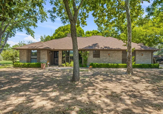 Photo 3 of Single family home for sale at 4527 S Keller Rd, Mineral Wells, TX 76067 | MLS# 21340460 | Listing updated on 2026-09-10
