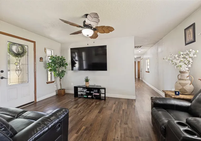 Photo 3 of Sale Pending at 7400 County Road 131a, Terrell, TX 75161 | MLS# 21333457 | Listing updated on 2026-09-12