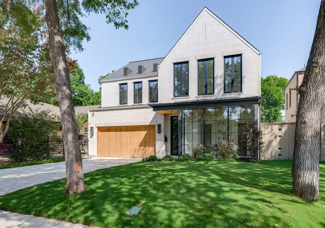 Photo 2 of Single family home for sale at 9027 Daytonia Ave, Dallas, TX 75218 | MLS# 21327621 | Listing updated on 2026-09-12