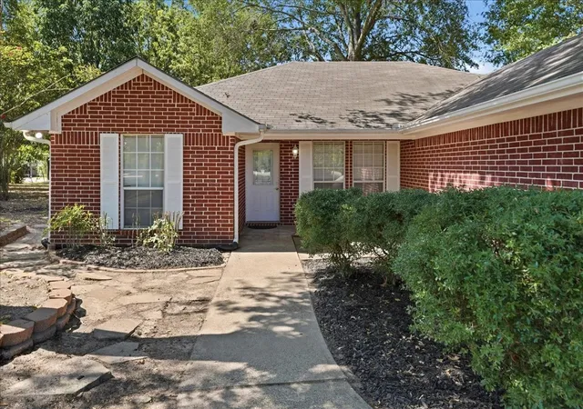 Photo 2 of Single family home for sale at 161 County Road 2232, Mineola, TX 75773 | MLS# 21340650 | Listing updated on 2026-09-09