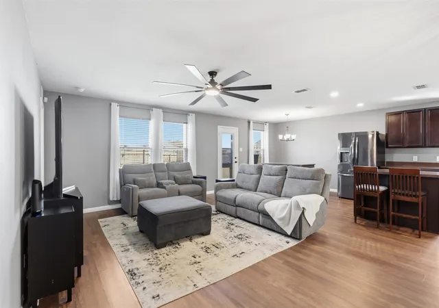 Photo 3 of Single family home for sale at 5925 Mountain Bluff Dr, Fort Worth, TX 76179 | MLS# 21338322 | Listing updated on 2026-08-01