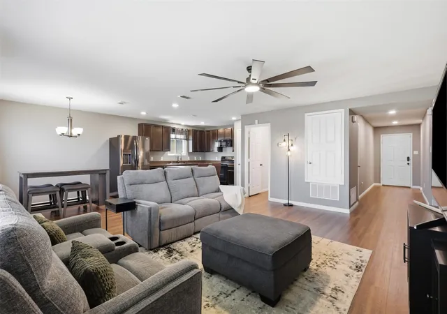 Photo 3 of Single family home for sale at 5925 Mountain Bluff Dr, Fort Worth, TX 76179 | MLS# 21338322 | Listing updated on 2026-08-01