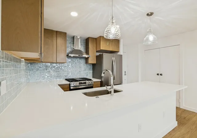 Photo 4 of Condo for sale at 3883 Turtle Creek Blvd #1417, Dallas, TX 75219 | MLS# 21340937 | Listing updated on 2026-09-12