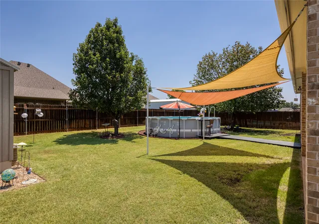Photo 3 of Single family home for sale at 2821 Willow Ridge Cir, Granbury, TX 76049 | MLS# 21340110 | Listing updated on 2026-09-09