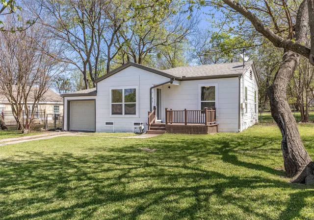 Photo 1 of Single family home for sale at 417 N Burdette Ave, Sherman, TX 75090 | MLS# 21341070 | Listing updated on 2026-10-05