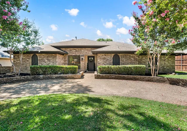Photo 2 of Single family home for sale at 1916 Lake Hill Ln, Plano, TX 75023 | MLS# 21340275 | Listing updated on 2026-08-02