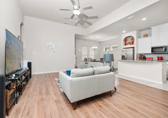 Photo 3 of Single family home for sale at 4424 Terraview Dr, Arlington, TX 76001 | MLS# 21341160 | Listing updated on 2026-08-02