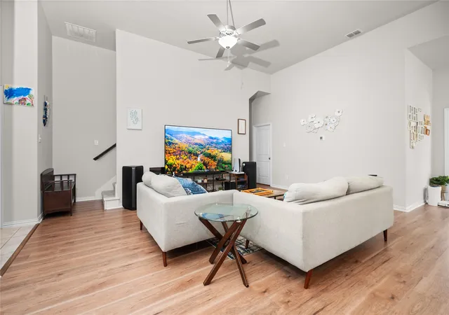 Photo 4 of Single family home for sale at 4424 Terraview Dr, Arlington, TX 76001 | MLS# 21341160 | Listing updated on 2026-08-02