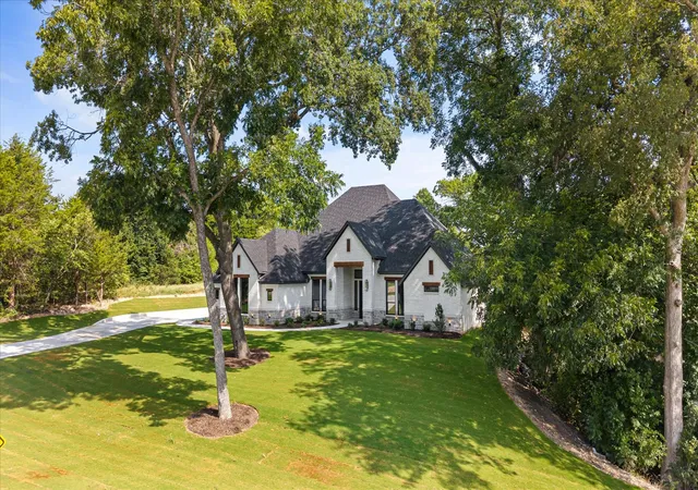 Photo 2 of Single family home for sale at 7631 Woodstream Rd, Midlothian, TX 76065 | MLS# 21340032 | Listing updated on 2026-09-12