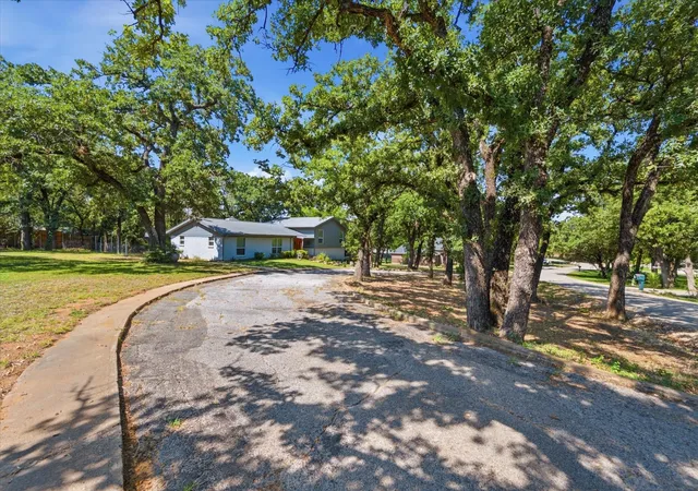 Photo 3 of Single family home for sale at 4308 Borden Dr, Arlington, TX 76017 | MLS# 21339551 | Listing updated on 2026-10-06