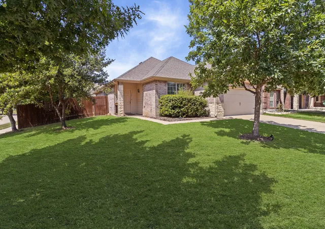 Photo 1 of Single family home for sale at 1301 Sand Verbena Wy, Fort Worth, TX 76177 | MLS# 21339469 | Listing updated on 2026-07-30