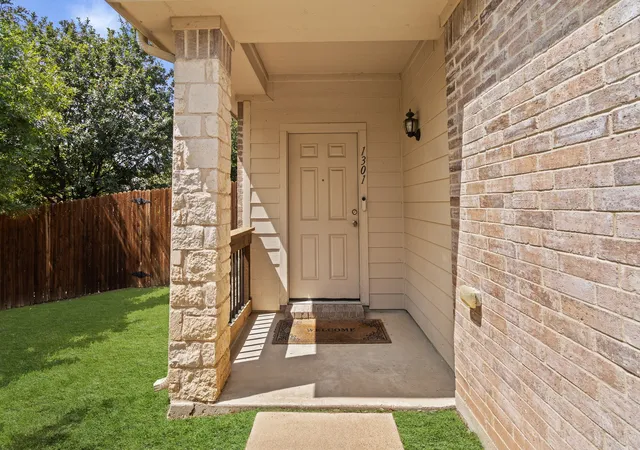 Photo 3 of Single family home for sale at 1301 Sand Verbena Wy, Fort Worth, TX 76177 | MLS# 21339469 | Listing updated on 2026-07-30