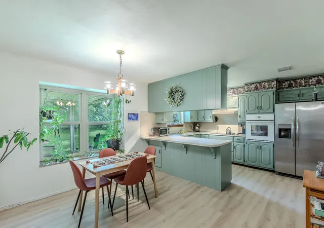 Photo 3 of Single family home for sale at 1057 Radisson Dr, Hewitt, TX 76643 | MLS# 21338583 | Listing updated on 2026-10-03