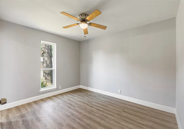 Photo 4 of Single family home for sale at 11412 Small Dr, Balch Springs, TX 75180 | MLS# 21339703 | Listing updated on 2026-09-12