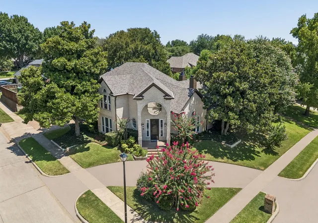 Photo 2 of Single family home for sale at 2020 Kipling Dr, Flower Mound, TX 75022 | MLS# 21330946 | Listing updated on 2026-10-06