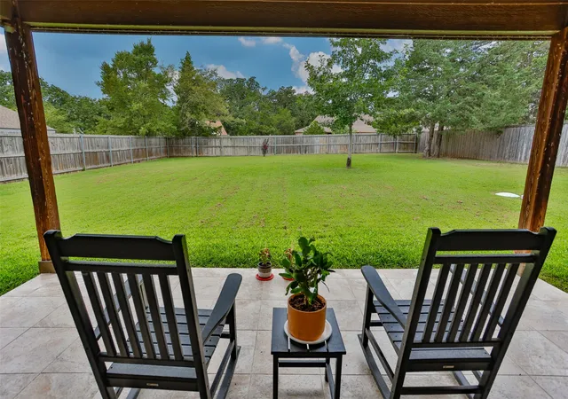 Photo 2 of Single family home for sale at 110 E Iriquois Dr, Gainesville, TX 76240 | MLS# 21339193 | Listing updated on 2026-10-05