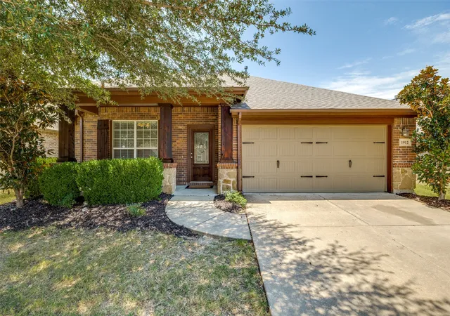 Photo 2 of Single family home for sale at 1912 Grand Fairway Dr, Wylie, TX 75098 | MLS# 21341346 | Listing updated on 2026-09-13
