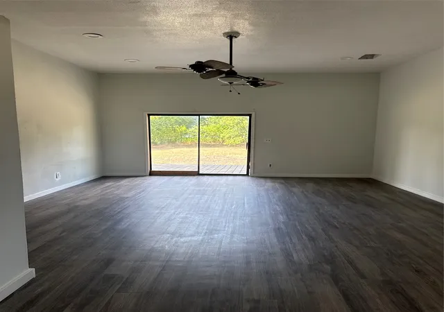 Photo 4 of Single family home for sale at 904 E Calhoun St, Rice, TX 75155 | MLS# 21338781 | Listing updated on 2026-10-06