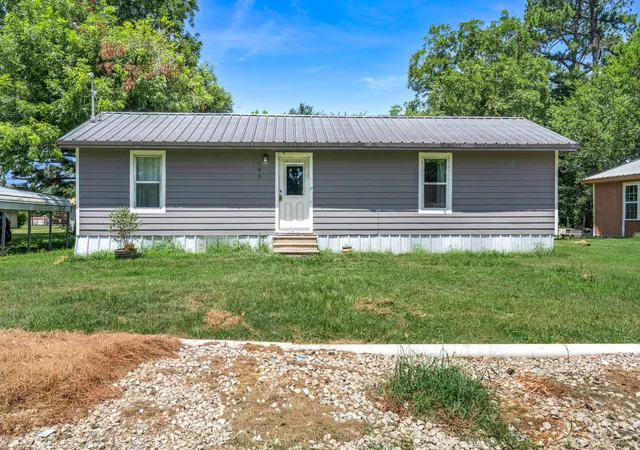 Single family home for sale at 195 N Wood St, Emory, TX 75440 | MLS# 21339598
