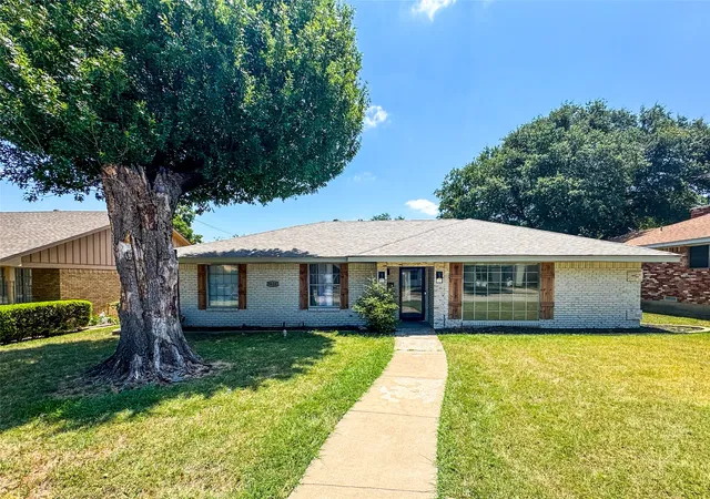 Photo 1 of Sale Pending at 5620 Marblehead Dr, Dallas, TX 75232 | MLS# 21340742 | Listing updated on 2026-09-29