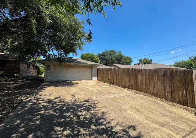 Photo 3 of Sale Pending at 5620 Marblehead Dr, Dallas, TX 75232 | MLS# 21340742 | Listing updated on 2026-09-29