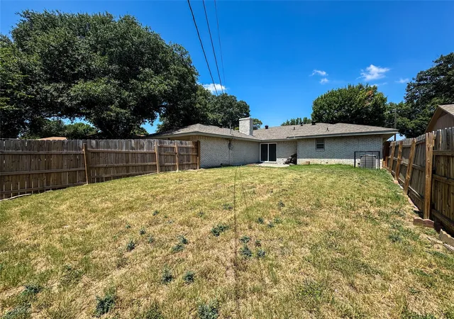 Photo 4 of Sale Pending at 5620 Marblehead Dr, Dallas, TX 75232 | MLS# 21340742 | Listing updated on 2026-09-29