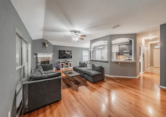 Photo 4 of Single family home for sale at 137 Roberts Dr, Saginaw, TX 76179 | MLS# 21340868 | Listing updated on 2026-09-24