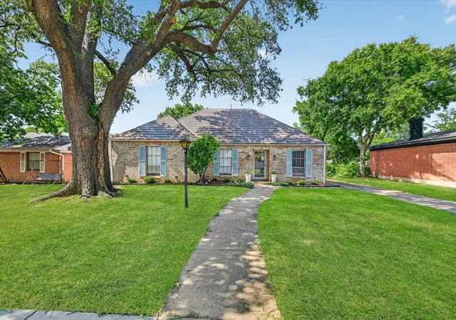 Photo 1 of Single family home for sale at 8100 Hillside Dr, Frisco, TX 75033 | MLS# 21340048 | Listing updated on 2026-09-10