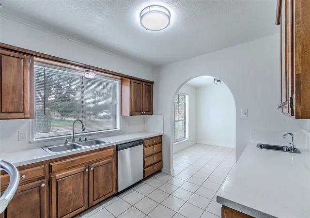 Photo 3 of Single family home for sale at 1311 Glenhaven Dr, Cleburne, TX 76033 | MLS# 21340242 | Listing updated on 2026-09-12