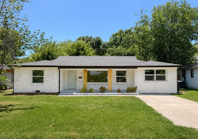Photo 1 of Single family home for sale at 5517 Santa Barbara Ave, Fort Worth, TX 76114 | MLS# 21341269 | Listing updated on 2026-09-11