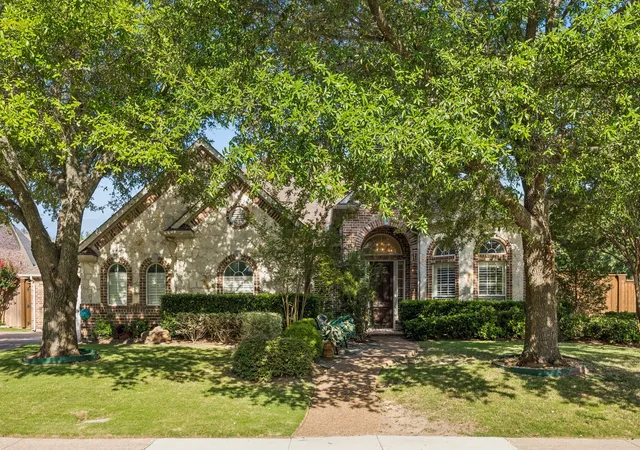 Photo 1 of Sale Pending at 3121 Ashwood Ct, Richardson, TX 75082 | MLS# 21341453 | Listing updated on 2026-10-02