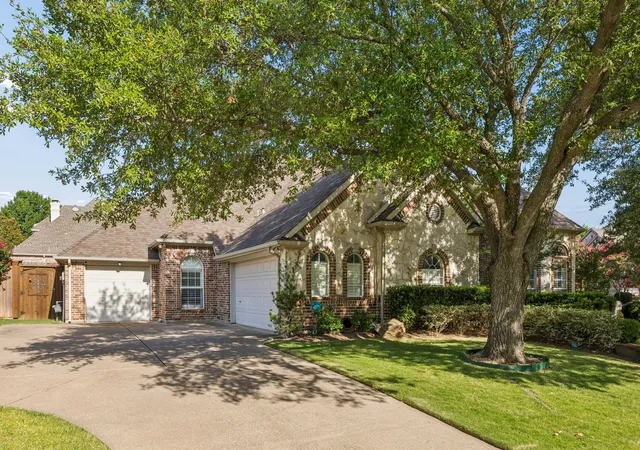 Photo 2 of Sale Pending at 3121 Ashwood Ct, Richardson, TX 75082 | MLS# 21341453 | Listing updated on 2026-10-02