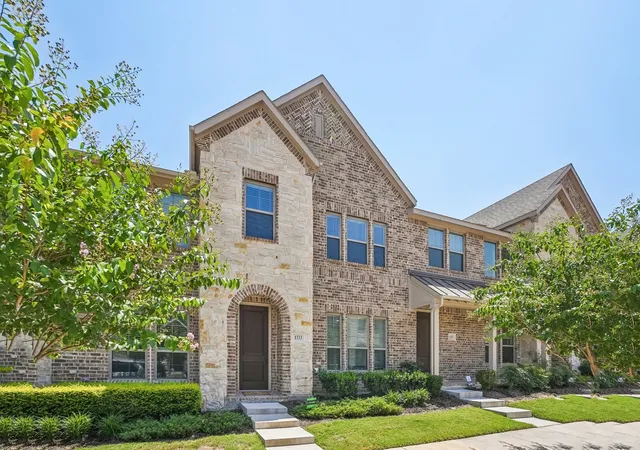 Photo 2 of Townhouse for sale at 1333 Madison Ave, Flower Mound, TX 75028 | MLS# 21340723 | Listing updated on 2026-09-23