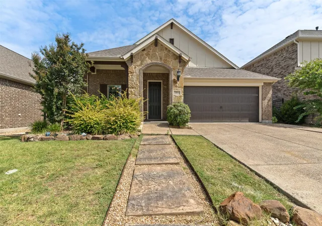 Photo 2 of Single family home for sale at 1804 Virtue Port Ln, Wylie, TX 75098 | MLS# 21341316 | Listing updated on 2026-09-12