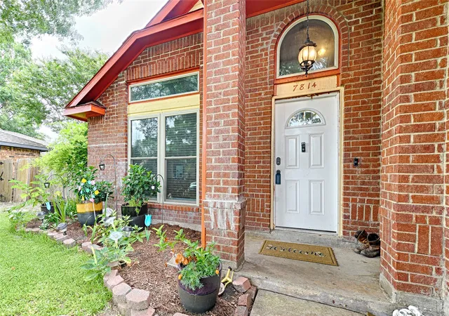 Photo 3 of Single family home for sale at 7814 Clairmont Ave, Rowlett, TX 75089 | MLS# 21341579 | Listing updated on 2026-09-28