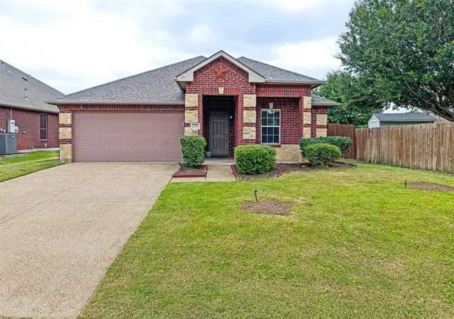 Photo 2 of Single family home for sale at 2500 Navasota Dr, Little Elm, TX 75068 | MLS# 21341587 | Listing updated on 2026-09-12