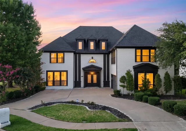 Photo 1 of Mansion for sale at 3007 Waterway Ct, Arlington, TX 76012 | MLS# 21341493 | Listing updated on 2026-09-10