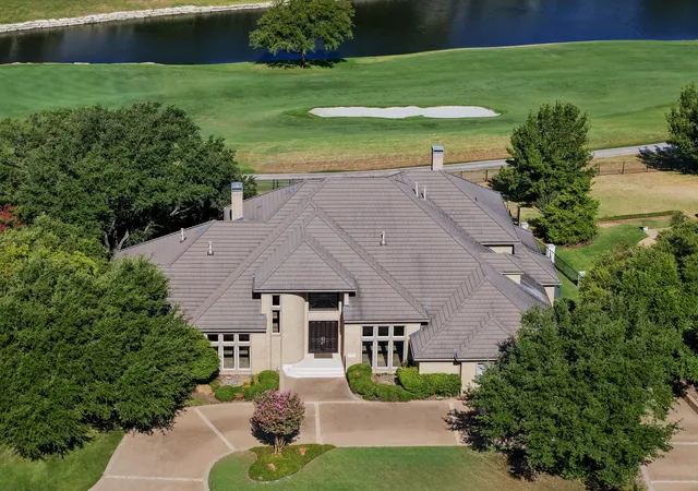 Photo 1 of Single family home for sale at 5916 Forest Highlands Dr, Fort Worth, TX 76132 | MLS# 21330674 | Listing updated on 2026-09-14
