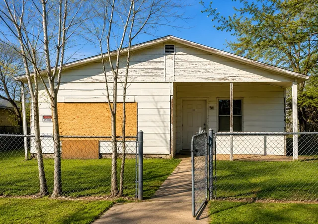 Photo 1 of Single family home for sale at 1204 N 8th St, Wichita Falls, TX 76306 | MLS# 21340475 | Listing updated on 2026-09-21