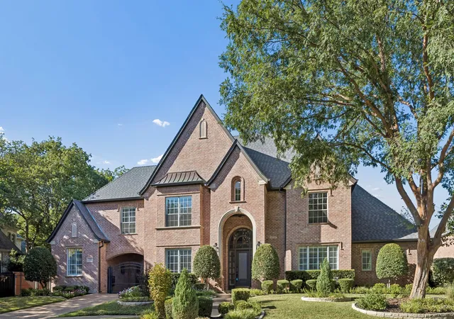 Photo 2 of Mansion for sale at 1010 Ashlawn Dr, Southlake, TX 76092 | MLS# 21341368 | Listing updated on 2026-09-10