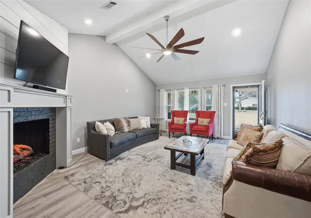 Photo 2 of Single family home for sale at 111 Havenwood Dr, Enchanted Oaks, TX 75156 | MLS# 21341595 | Listing updated on 2026-09-14