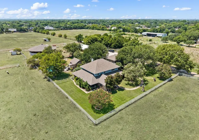 Photo 1 of Single family home for sale at 617 Malloy Ln, Ovilla, TX 75154 | MLS# 21340925 | Listing updated on 2026-09-13