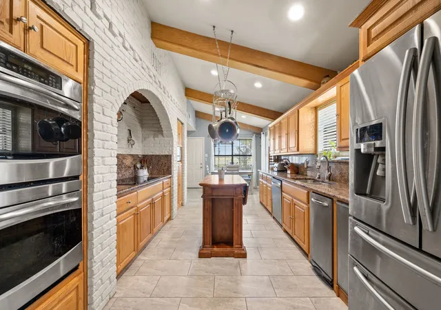 Photo 3 of Single family home for sale at 617 Malloy Ln, Ovilla, TX 75154 | MLS# 21340925 | Listing updated on 2026-09-13