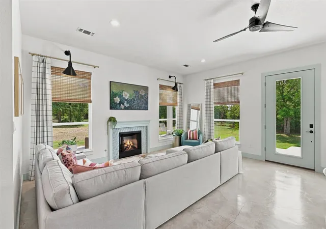 Photo 3 of Single family home for sale at 1000 Cool Ranch Ln, Millsap, TX 76066 | MLS# 21339188 | Listing updated on 2026-10-05