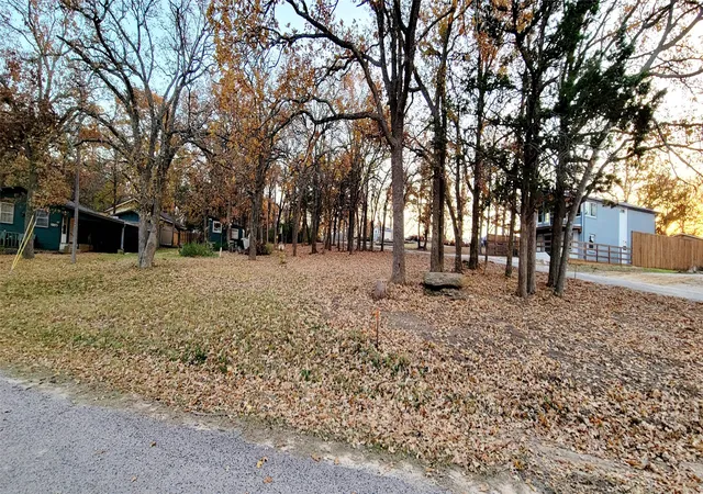 Photo 1 of Sale Pending at 1963 Hillcrest Cir, Gordonville, TX 76245 | MLS# 21341793 | Listing updated on 2026-09-11